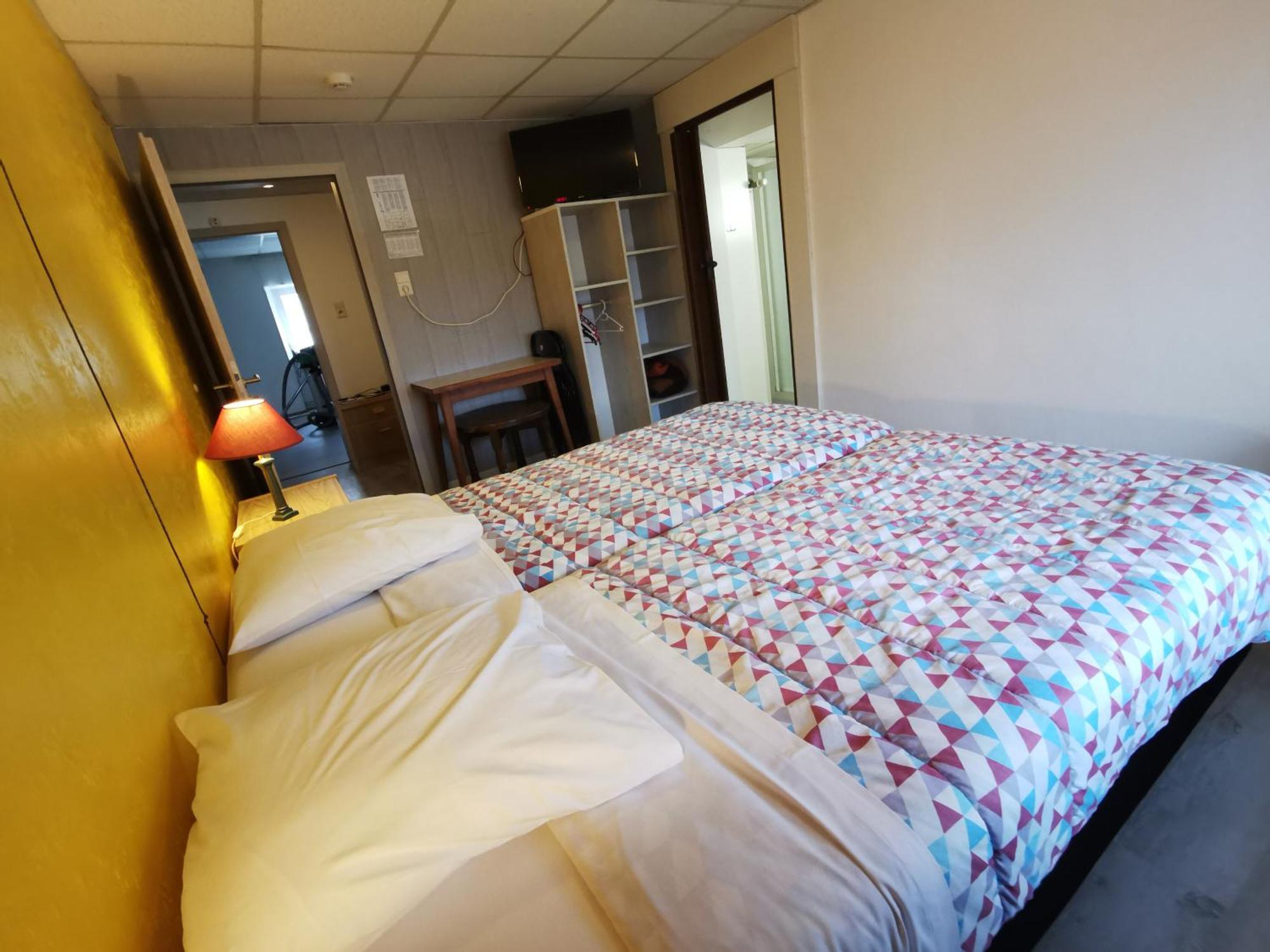 Chez Phil Hotel โรแบร์วิลล์ ห้อง รูปภาพ